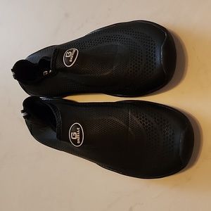 Swim shoes